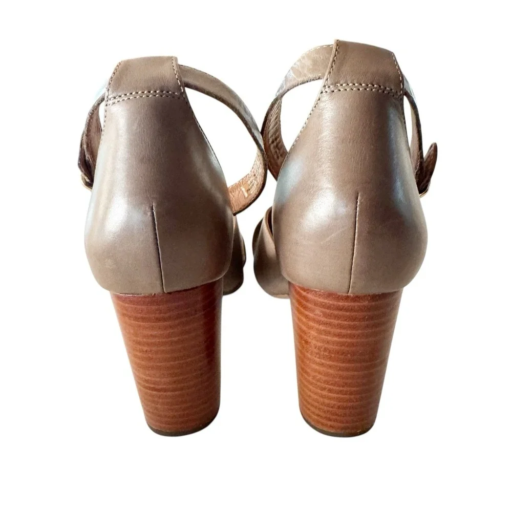 Clarks women size